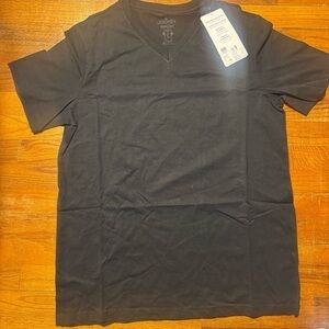 New jockey made 2 fit black v neck